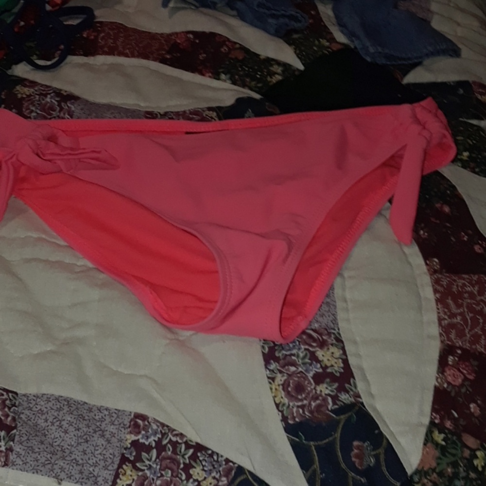 Cute Side-Knotted Bikini Bottom